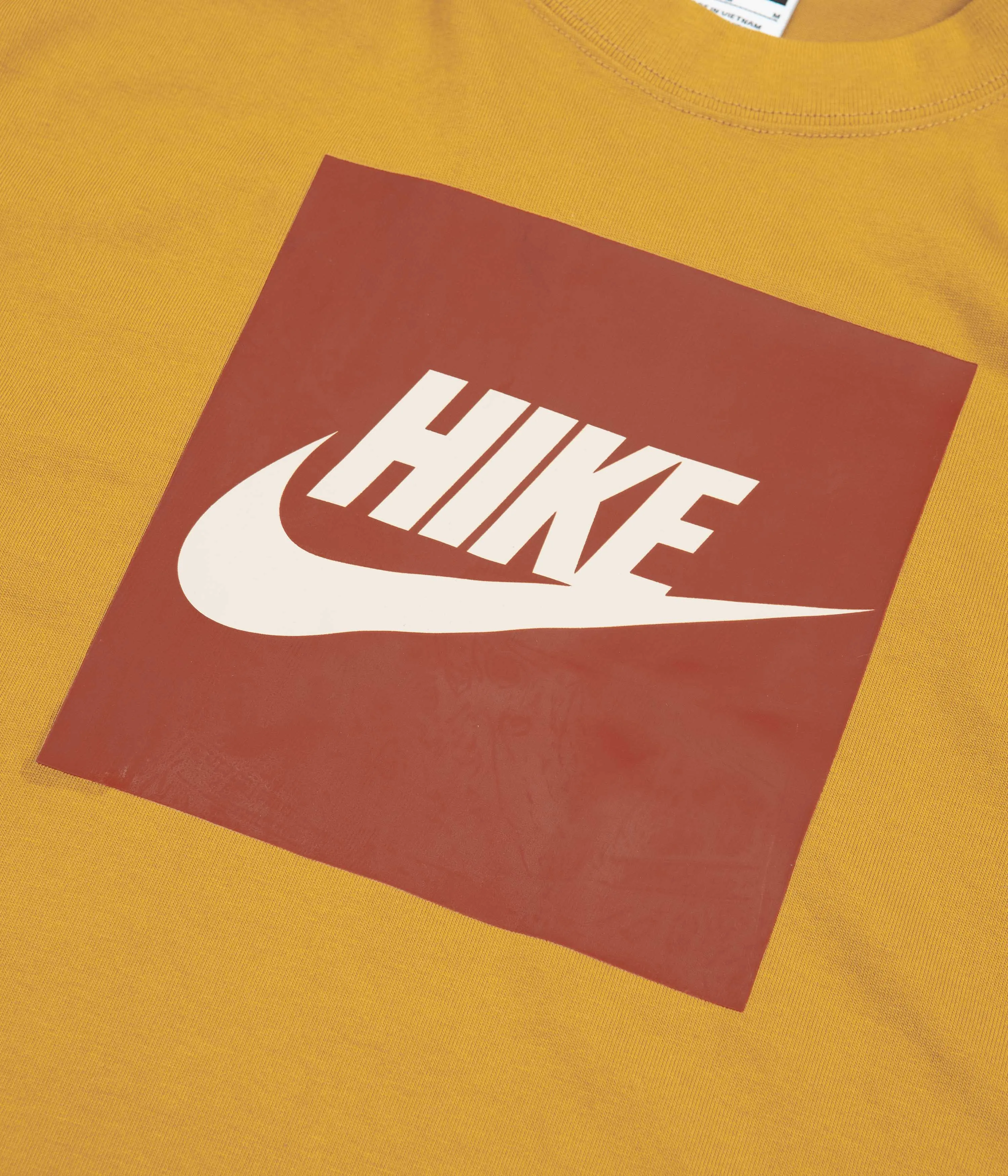 Nike ACG Hike Box T-Shirt - Gold Suede