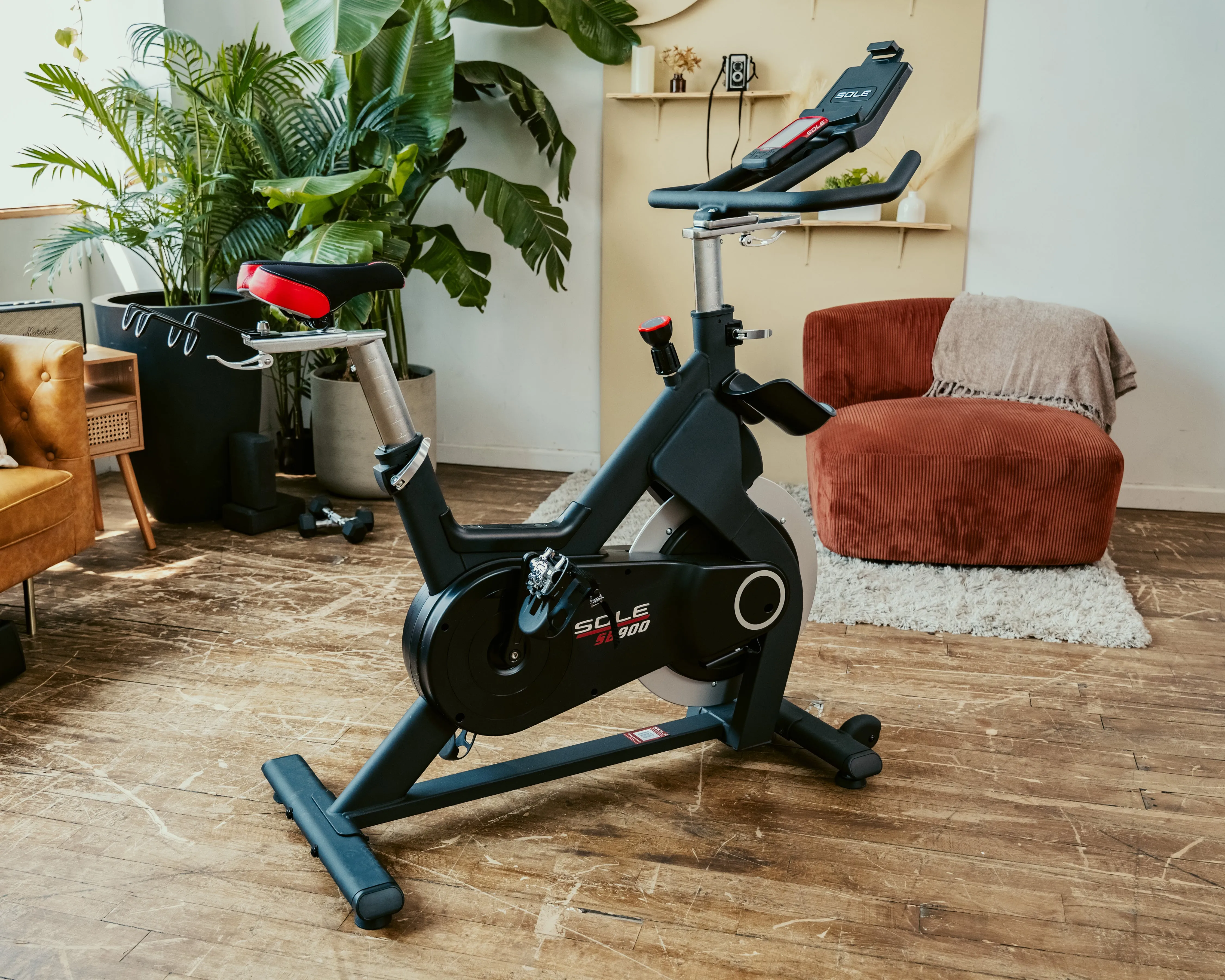 SOLE SB900 Exercise Bike