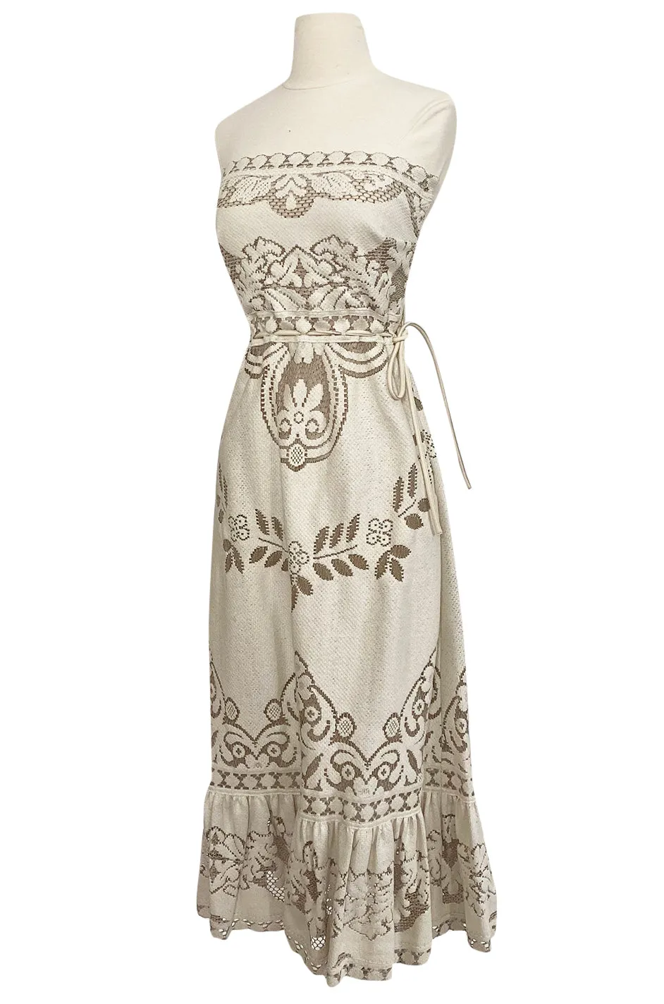 Spring 2012 Valentino Prettiest Strapless Cotton Lace Dress