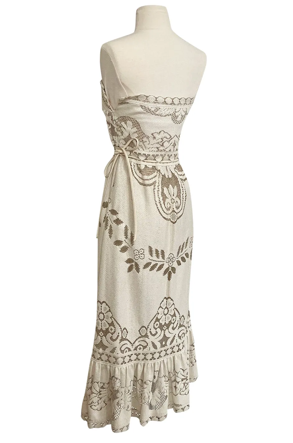 Spring 2012 Valentino Prettiest Strapless Cotton Lace Dress